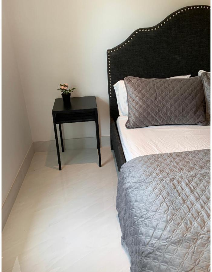 Room & Private Bathroom Бока Ратон Екстериор снимка