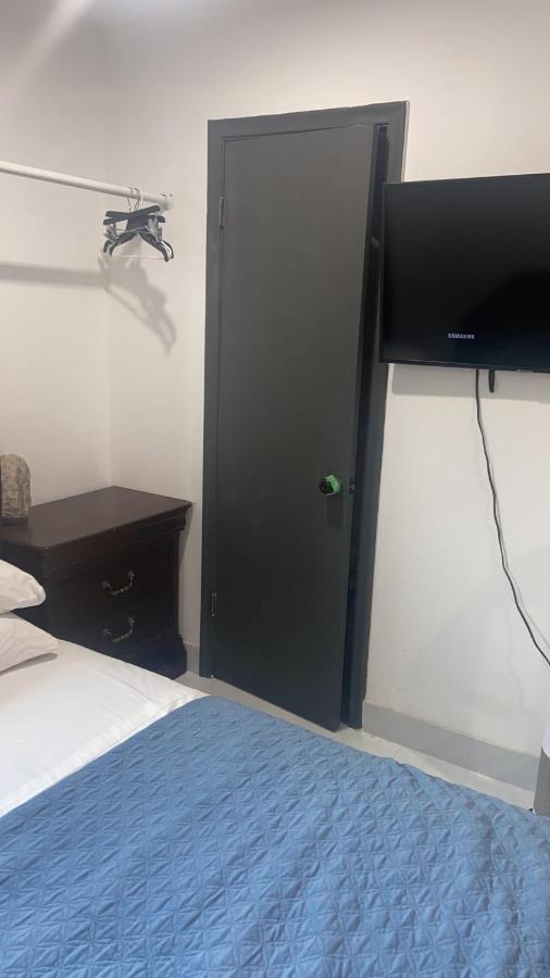 Room & Private Bathroom Бока Ратон Екстериор снимка