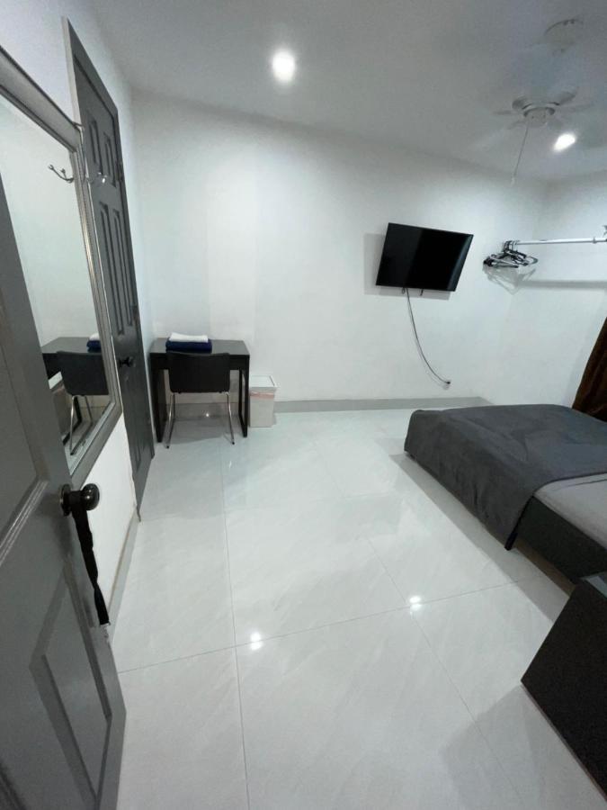 Room & Private Bathroom Бока Ратон Екстериор снимка