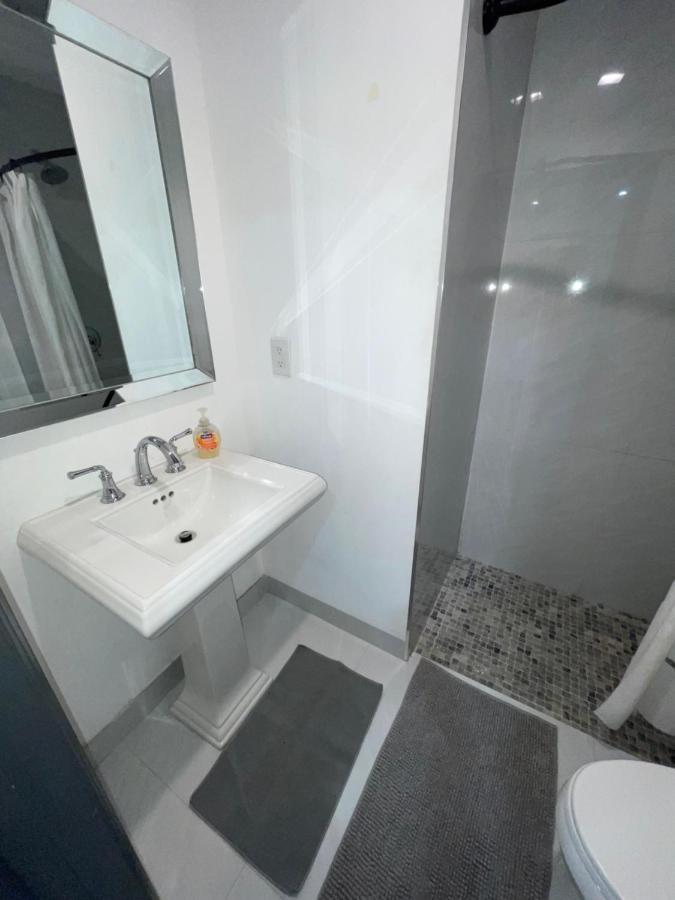 Room & Private Bathroom Бока Ратон Екстериор снимка